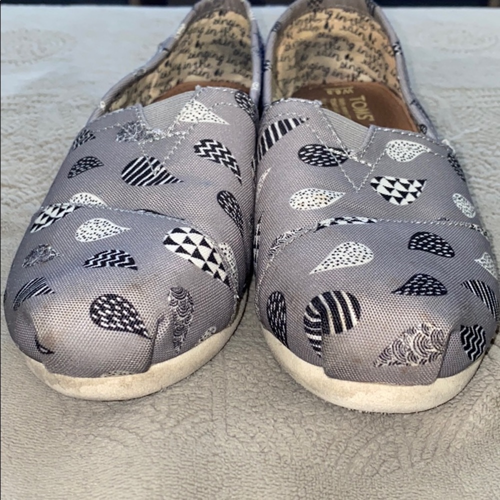 Toms - Picture 2 of 3